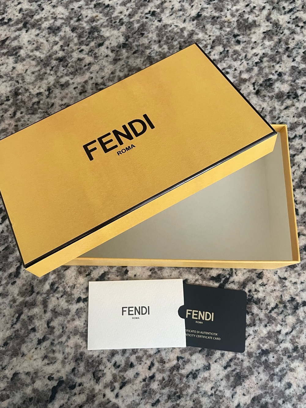 🎁 FENDI Box